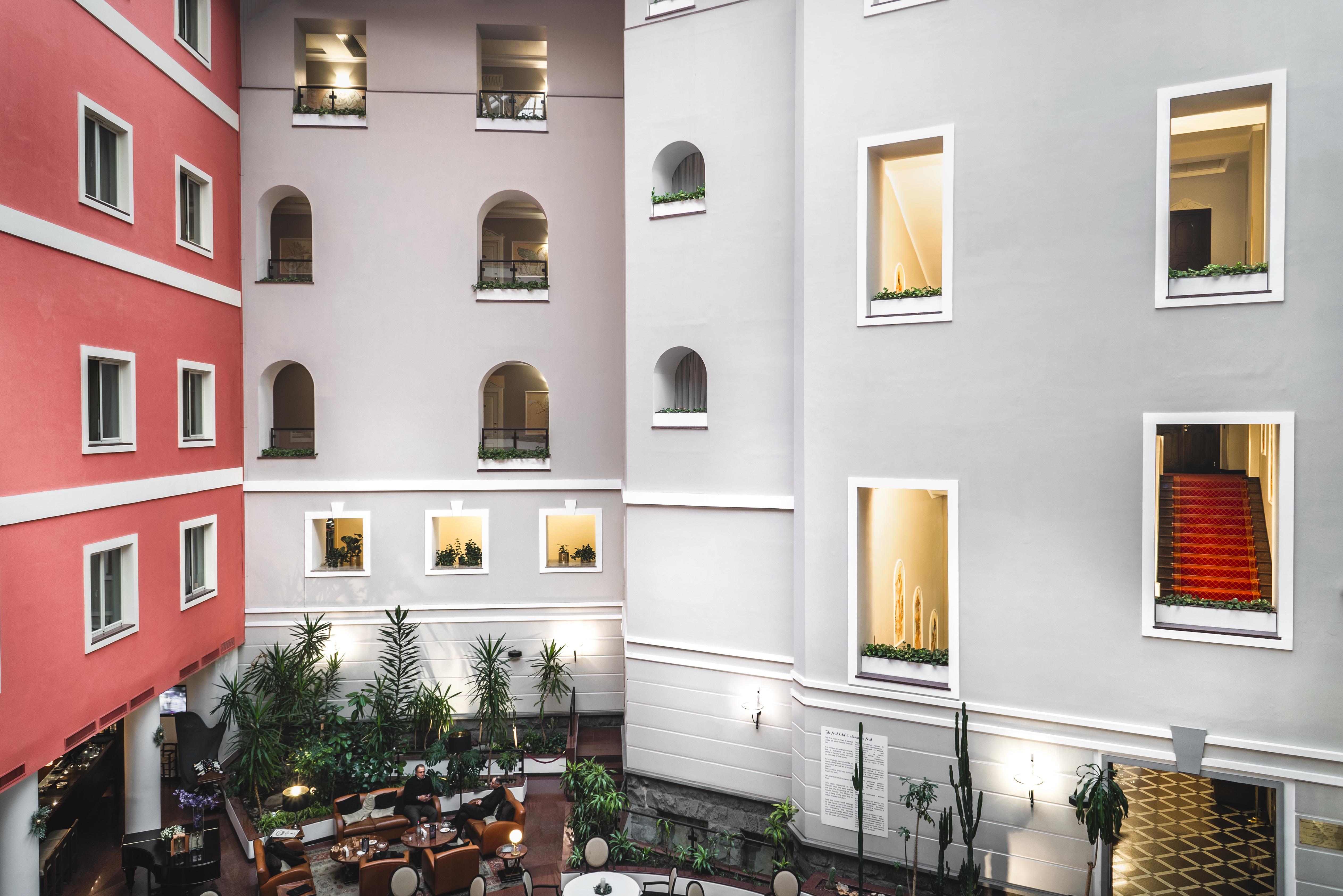 Grand Hotel Yerevan - Small Luxury Hotels Of The World 외부 사진