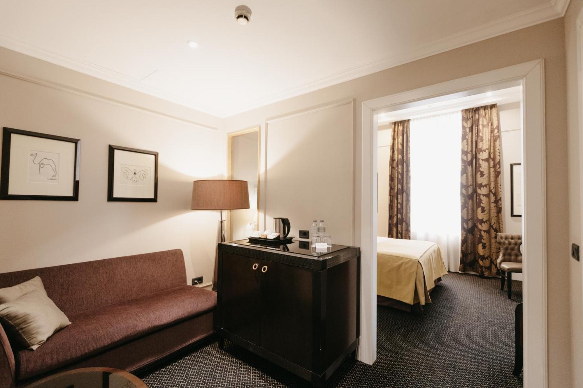 Grand Hotel Yerevan - Small Luxury Hotels Of The World 외부 사진
