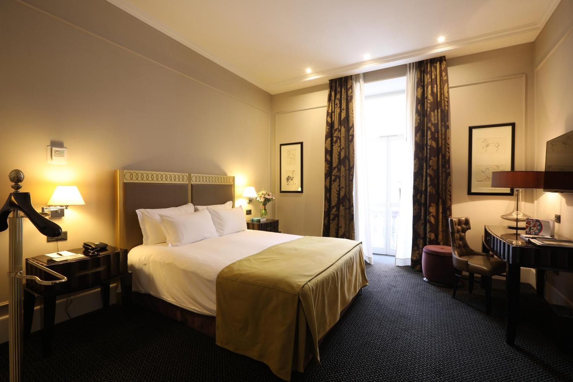 Grand Hotel Yerevan - Small Luxury Hotels Of The World 외부 사진