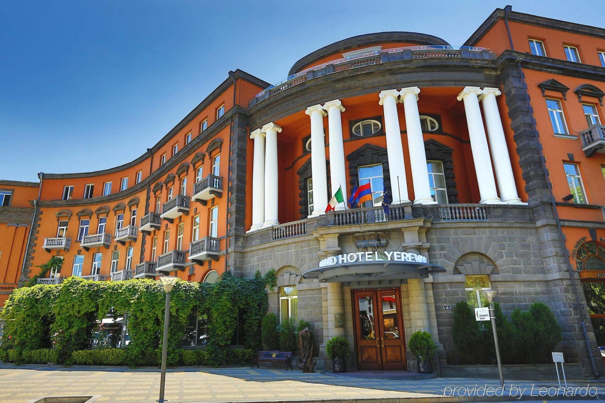 Grand Hotel Yerevan - Small Luxury Hotels Of The World 외부 사진